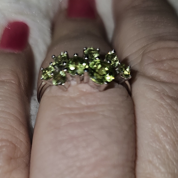SZ 8, 10K White Gold Peridot Ring, New With Tags - Picture 2 of 5